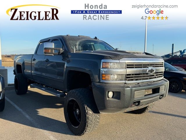 2019 CHEVROLET SILVERADO HD - Image 1