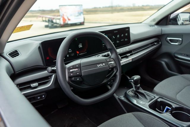 2025 KIA K4 - Image 13