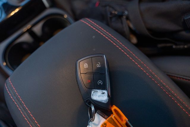 2023 CHEVROLET COLORADO - Image 30