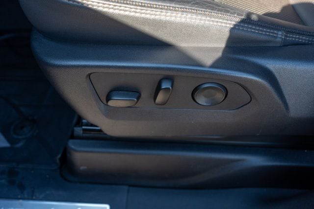 2025 CHEVROLET SUBURBAN - Image 16