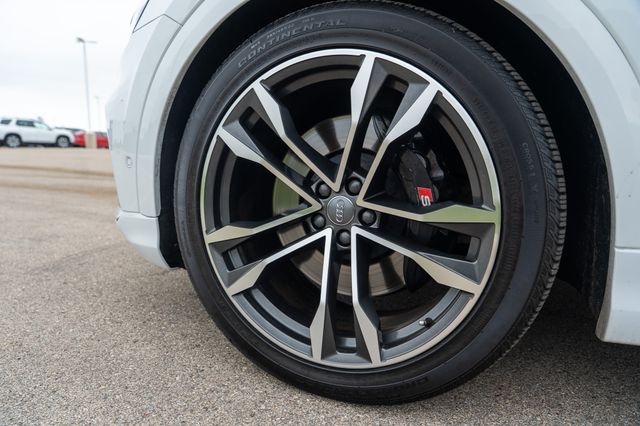 2021 AUDI SQ8 - Image 9