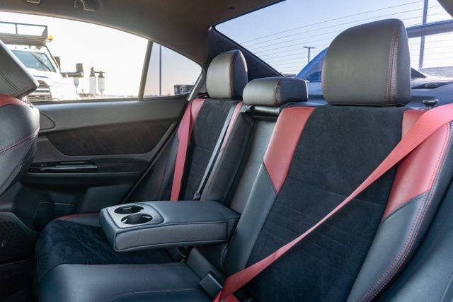 2019 SUBARU WRX - Image 17