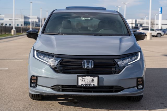 2023 Honda Odyssey Sport photo 2