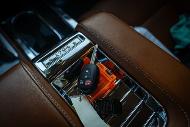 2018 TOYOTA TUNDRA - Image 32