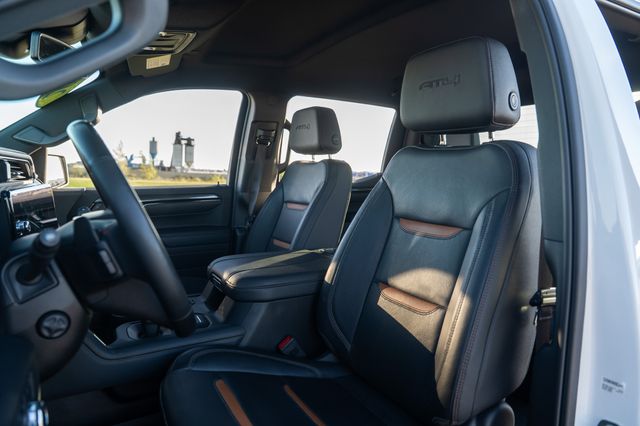 2023 GMC SIERRA - Image 16