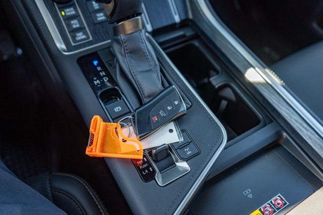 2024 LEXUS GX - Image 30