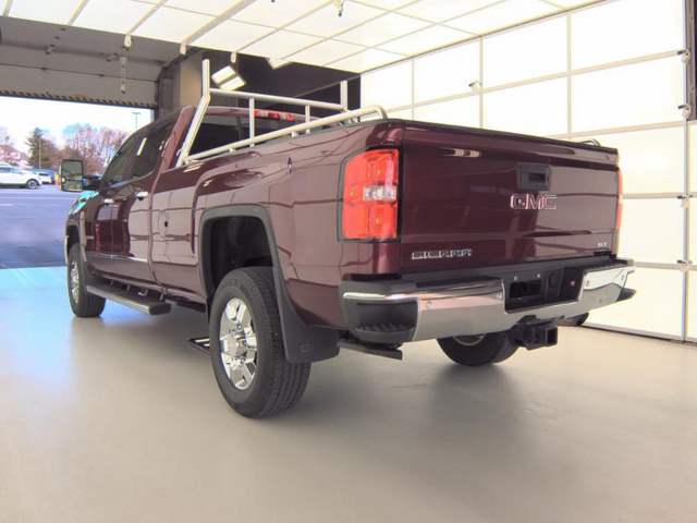2017 Gmc Sierra SLT photo 2