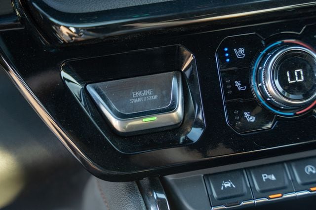 2023 GMC SIERRA - Image 32