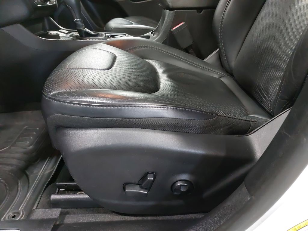 2019 JEEP CHEROKEE - Image 28