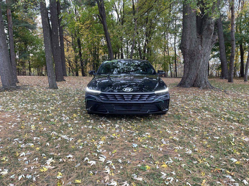 2026 Hyundai Elantra Blue's photo