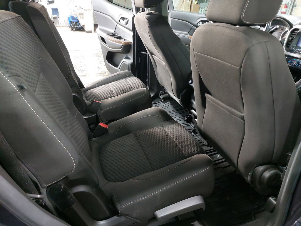 2018 GMC ACADIA - Image 11