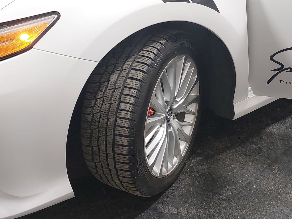 2019 TOYOTA CAMRY - Image 33