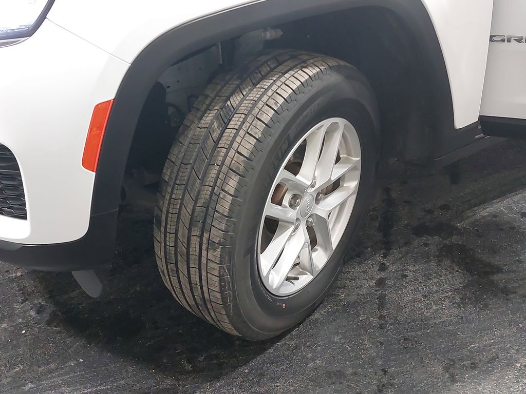 2023 JEEP GRAND CHEROKEE - Image 31