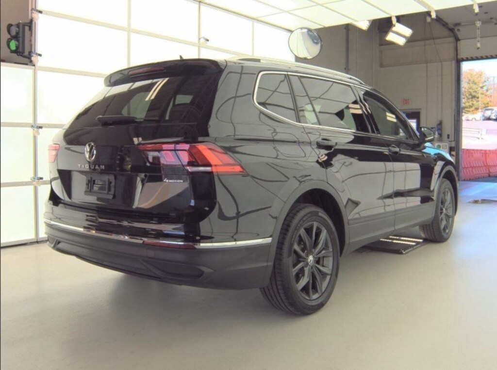 Used 2022 Volkswagen Tiguan 2.0T SE SUV
