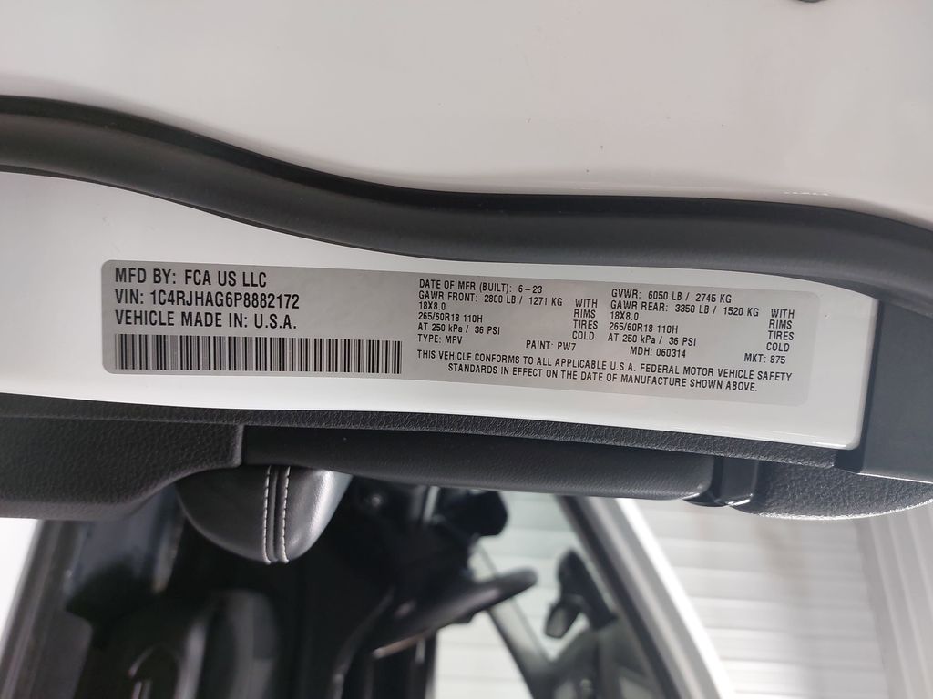 2023 JEEP GRAND CHEROKEE - Image 34