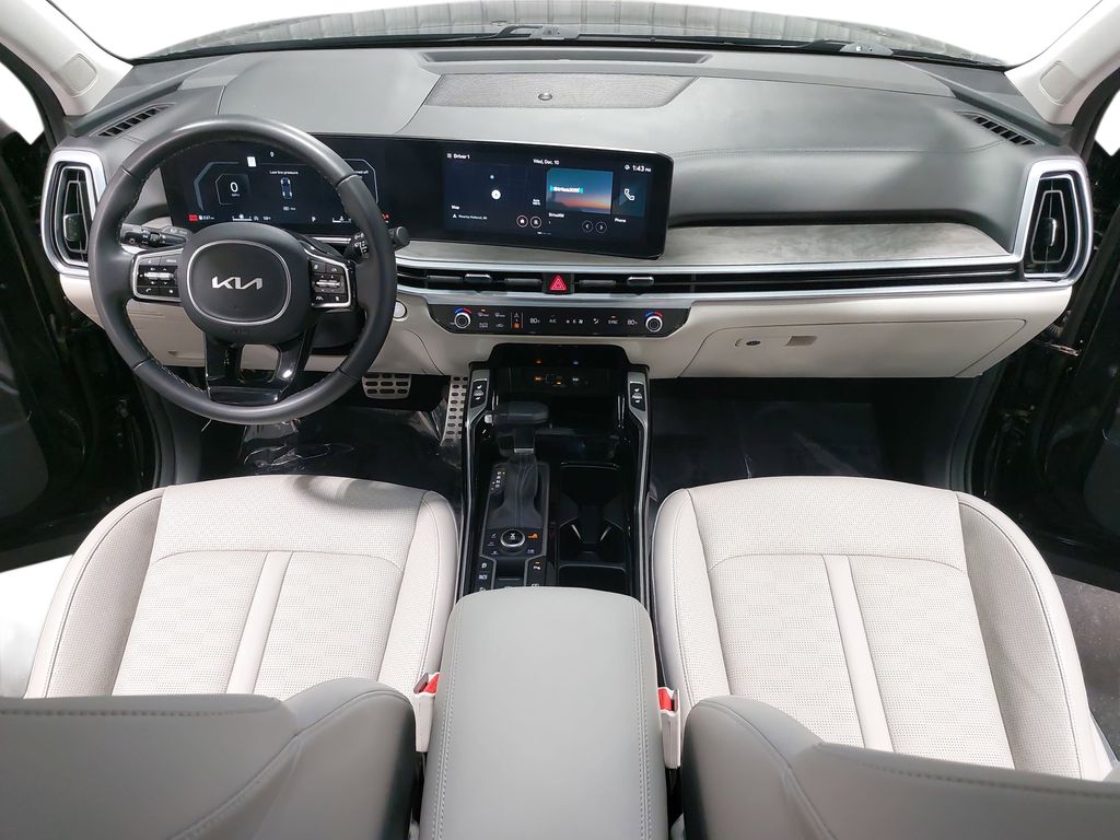 2025 KIA SORENTO - Image 9