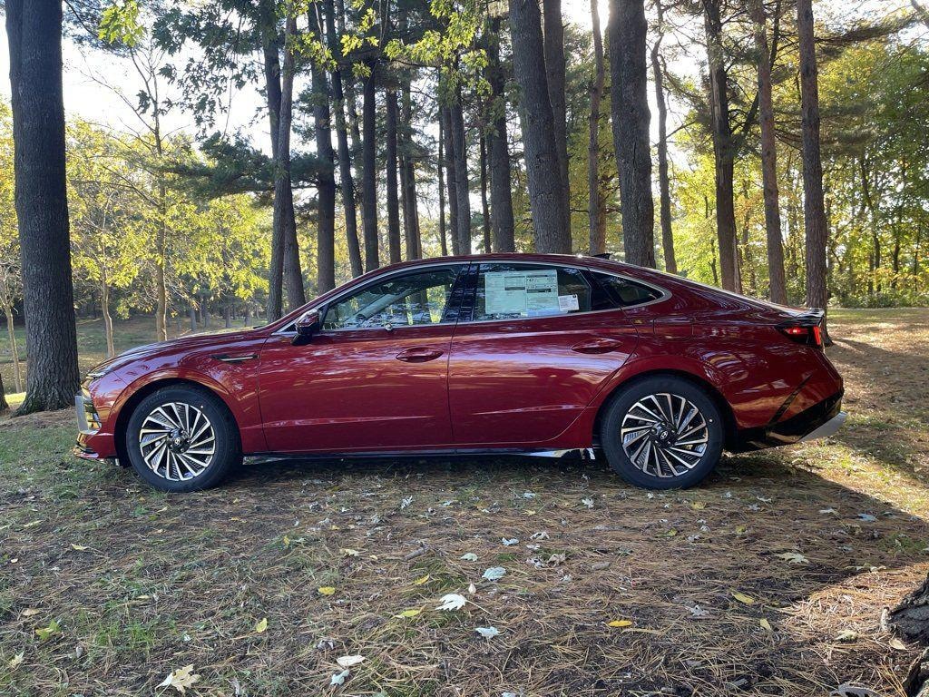 New 2026 Hyundai Sonata Hybrid Limited Sedan