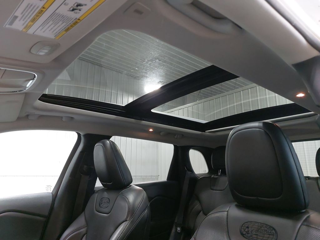 2019 JEEP CHEROKEE - Image 29