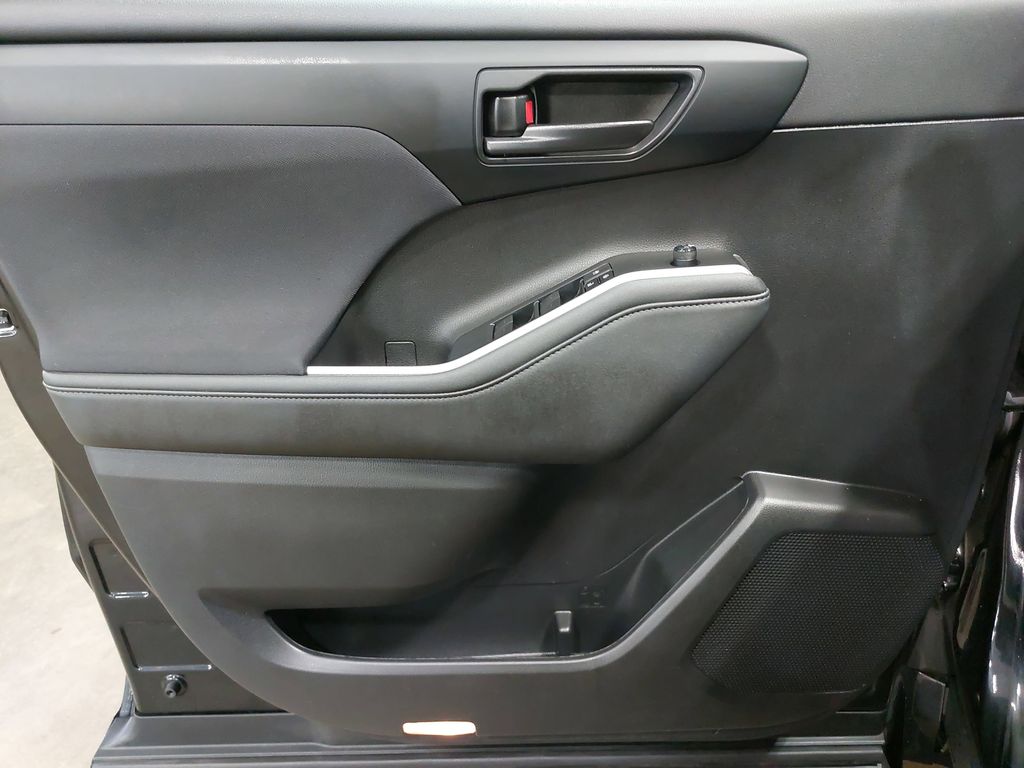 2023 TOYOTA HIGHLANDER - Image 28