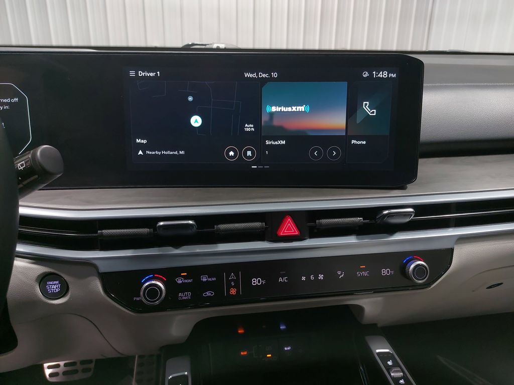 2025 KIA SORENTO - Image 21