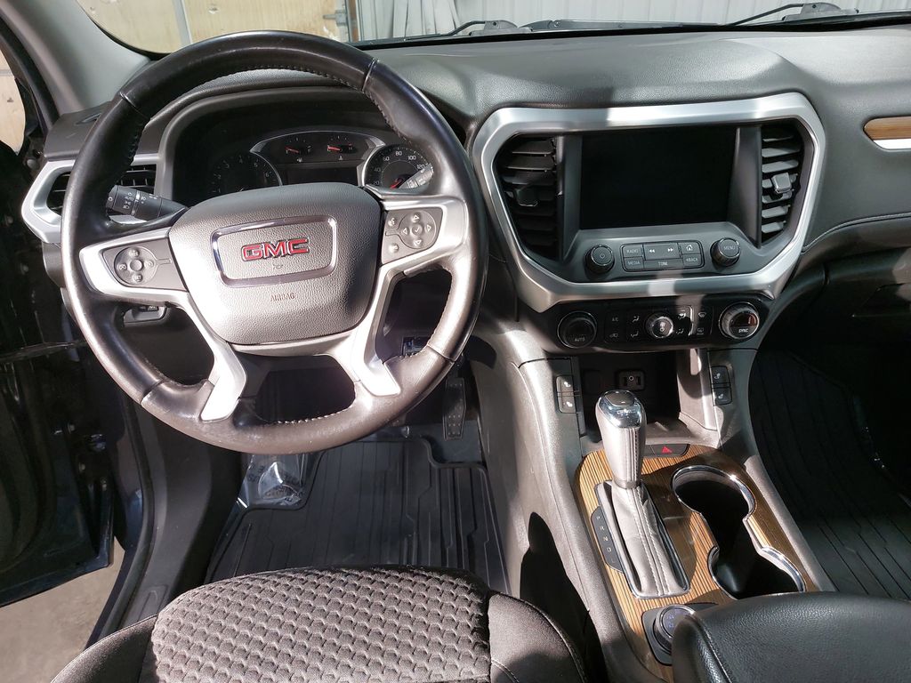 2018 GMC ACADIA - Image 18