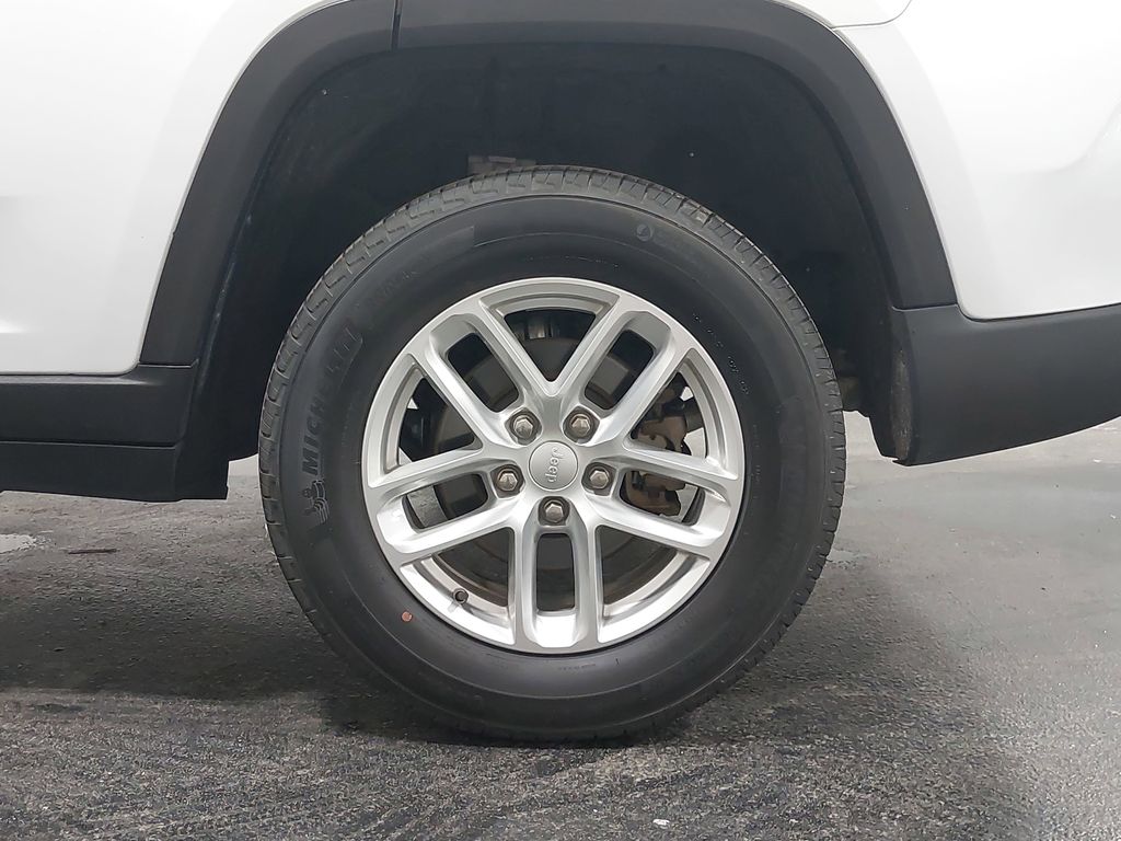 2023 JEEP GRAND CHEROKEE - Image 32