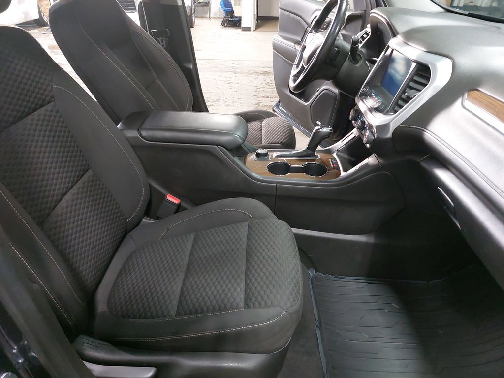 2018 GMC ACADIA - Image 10