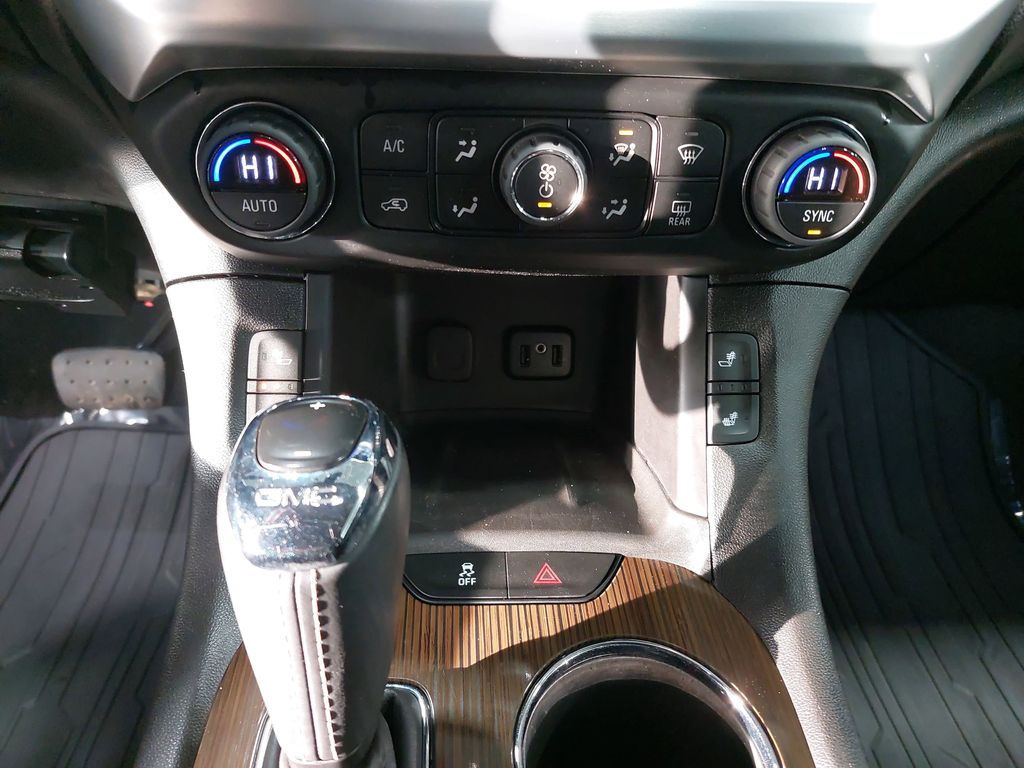 2018 GMC ACADIA - Image 26