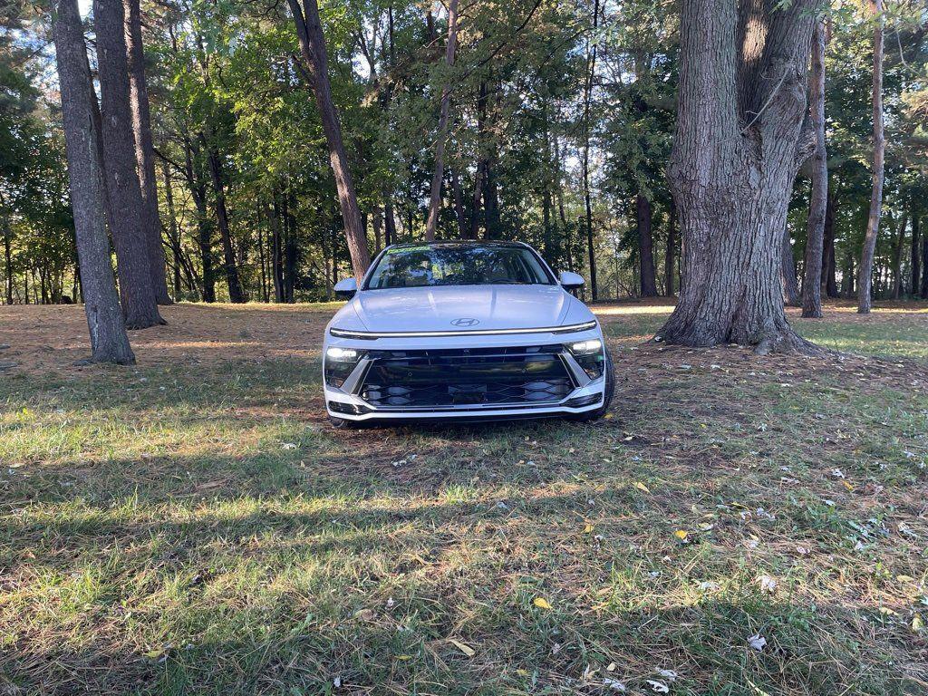 2026 Hyundai Sonata Hybrid Limited's photo