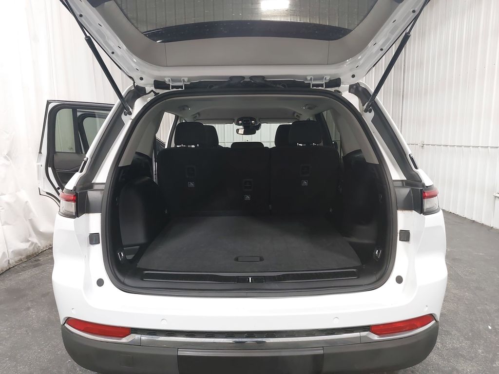 2023 JEEP GRAND CHEROKEE - Image 12