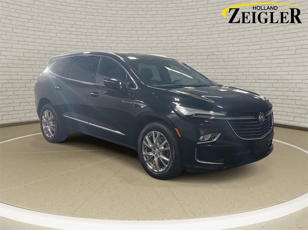 2023 Buick Enclave Essence photo 3