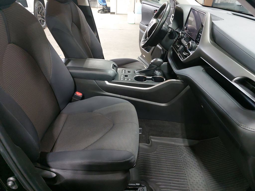 2023 TOYOTA HIGHLANDER - Image 10