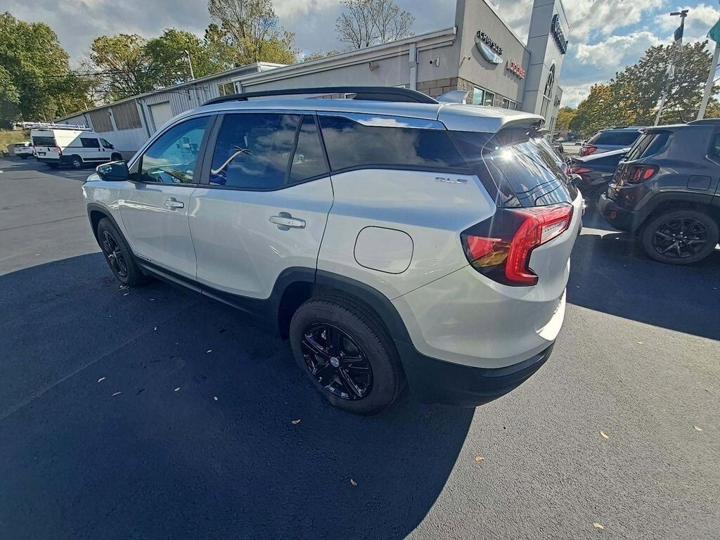 Used 2022 GMC Terrain SLE SUV