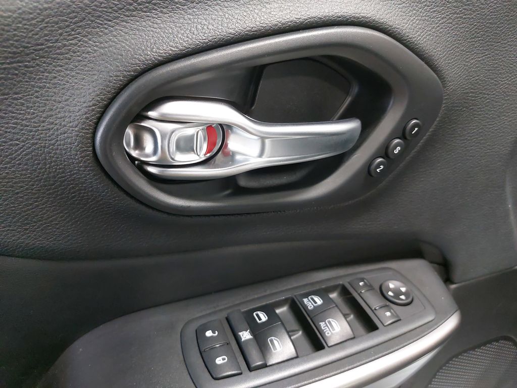 2019 JEEP CHEROKEE - Image 27