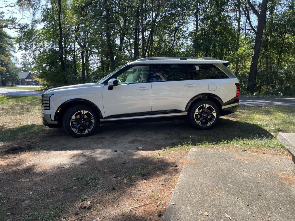 2026 Hyundai Palisade Limited photo 2
