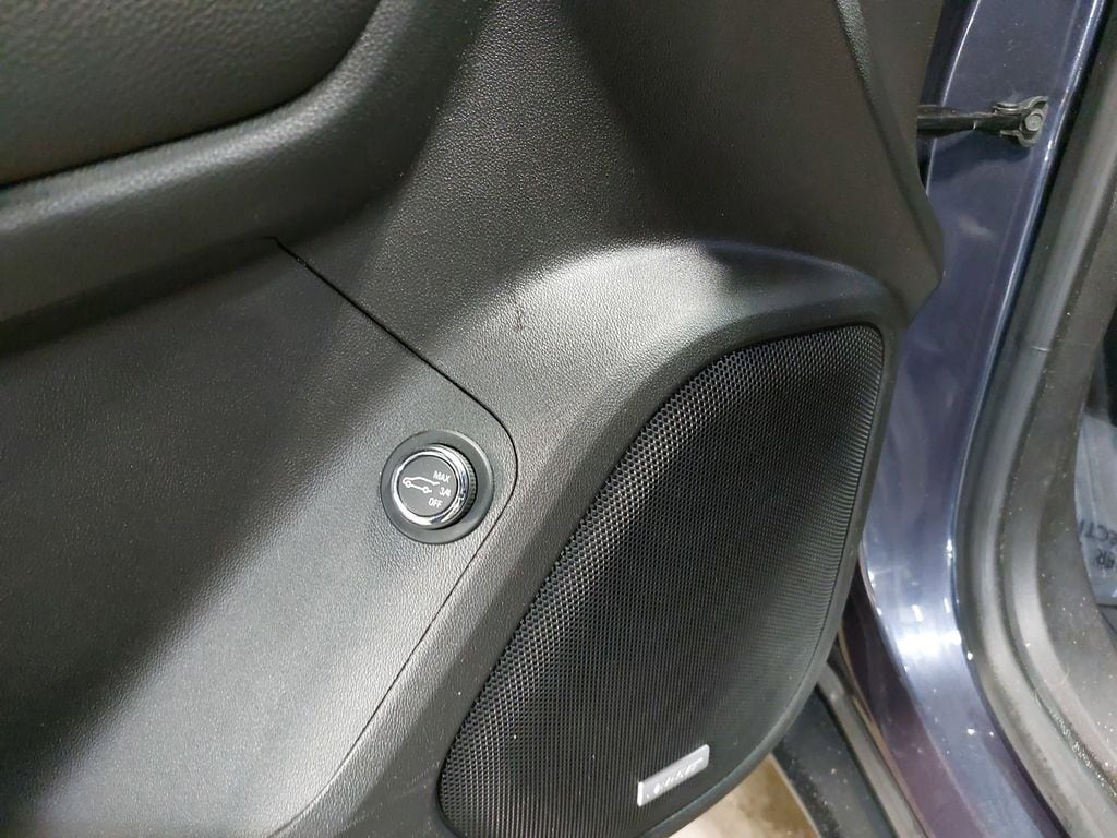 2018 GMC ACADIA - Image 31