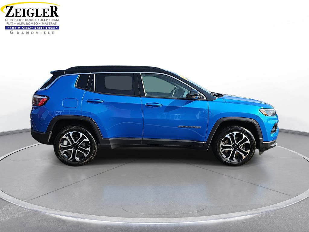 2023 Jeep Compass Limited photo 4