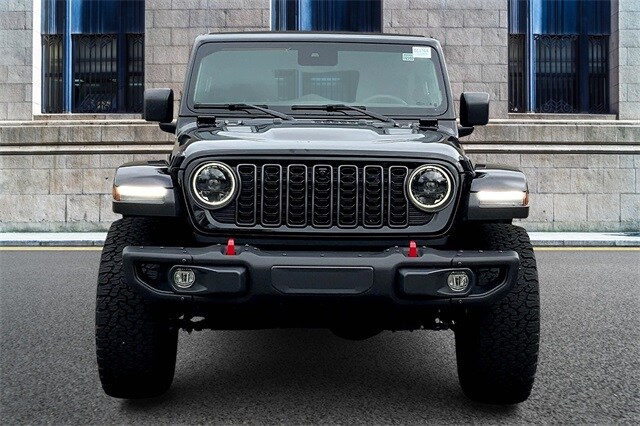 2024 Jeep Wrangler Rubicon X photo 3