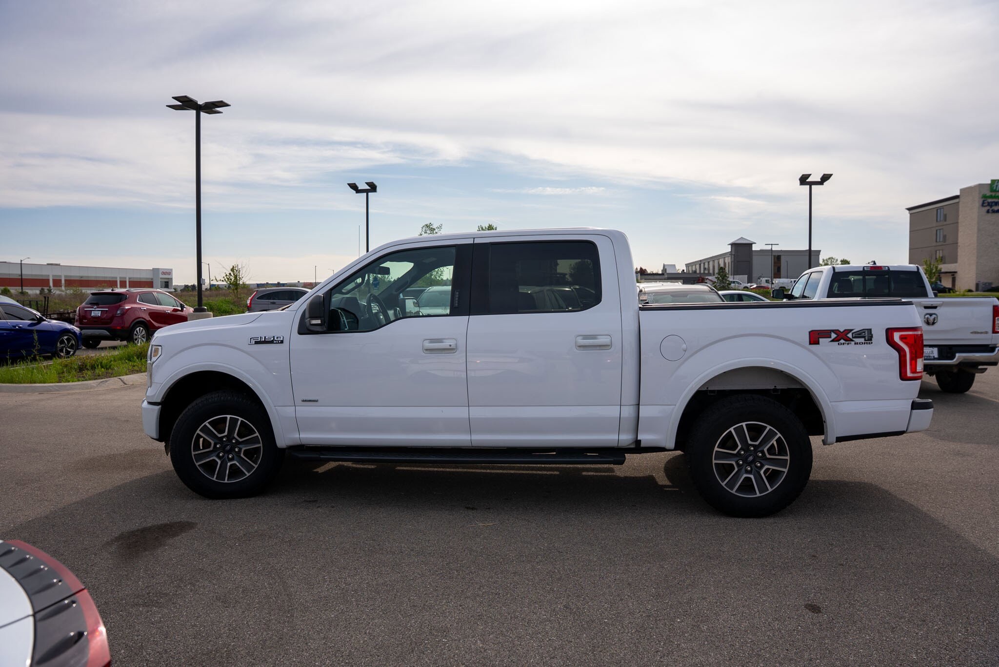 2016 Ford F-150 XLT photo 4