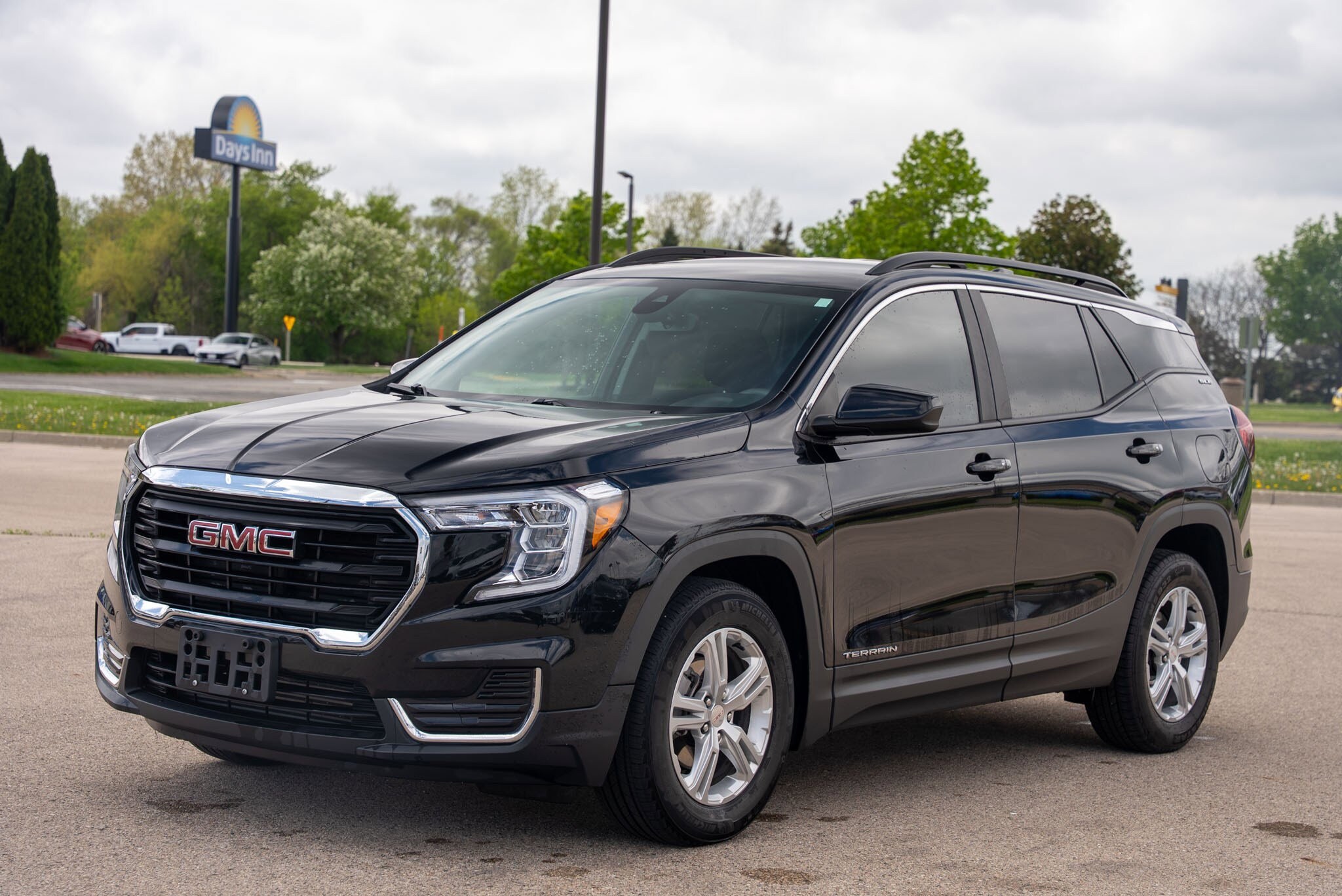 2022 Gmc Terrain SLE photo 2