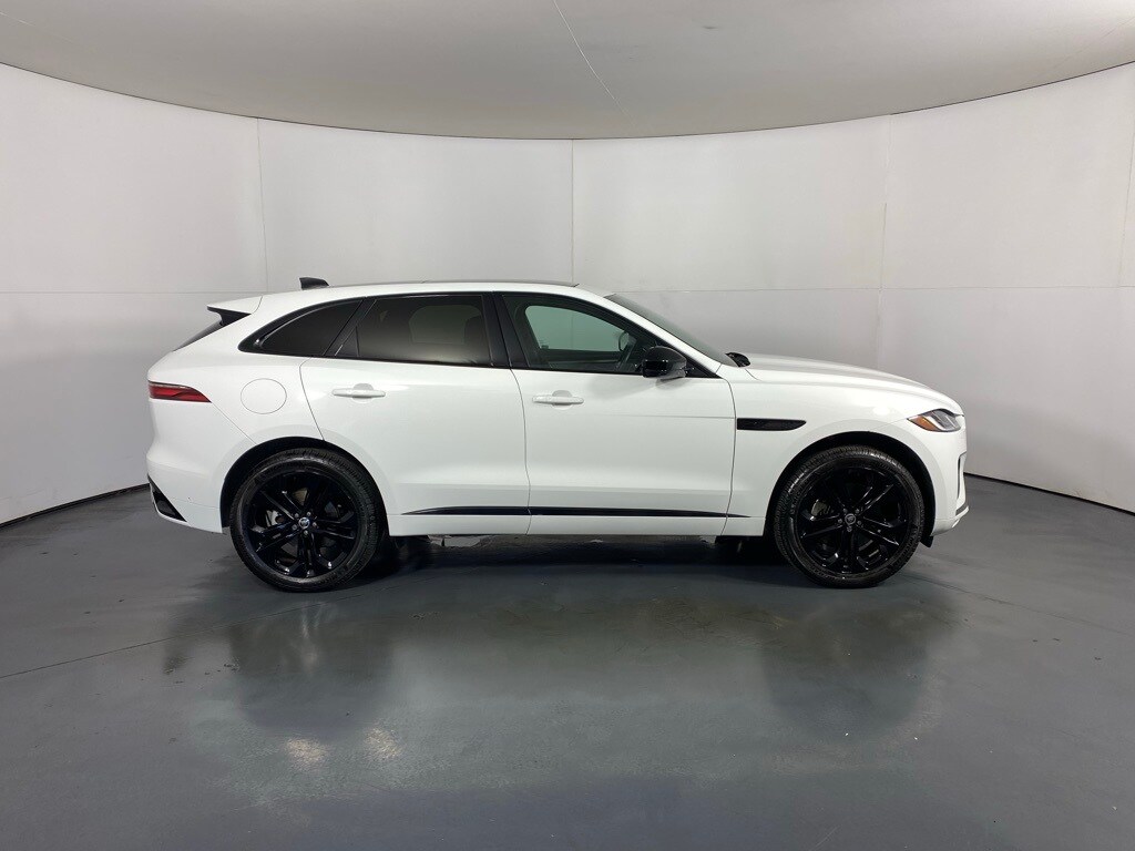 2025 Jaguar F-PACE P400 R-Dynamic S photo 4