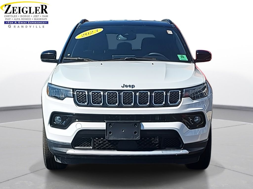 2023 Jeep Compass Limited photo 2