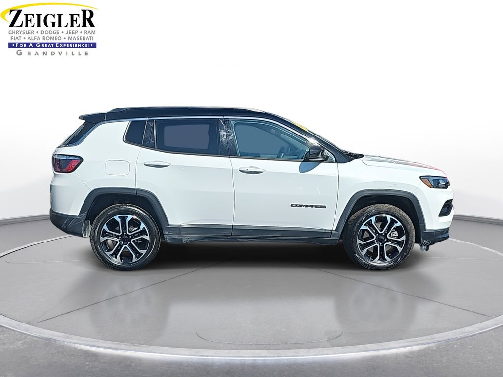 2023 Jeep Compass Limited photo 4