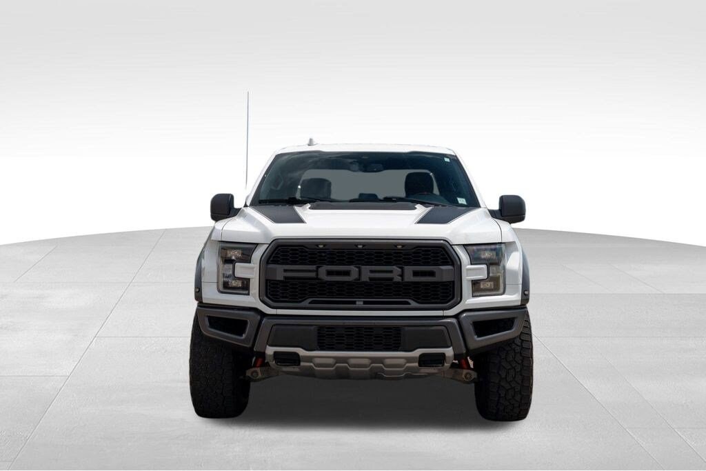 2020 Ford F-150 Raptor photo 2