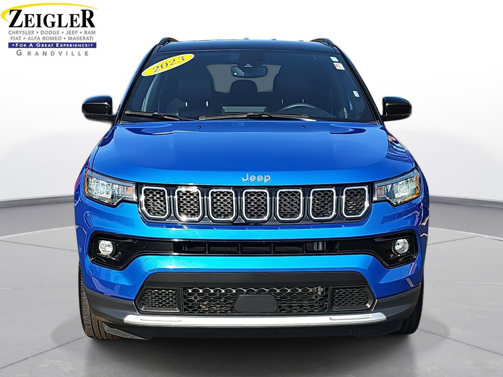 2023 Jeep Compass Limited photo 2