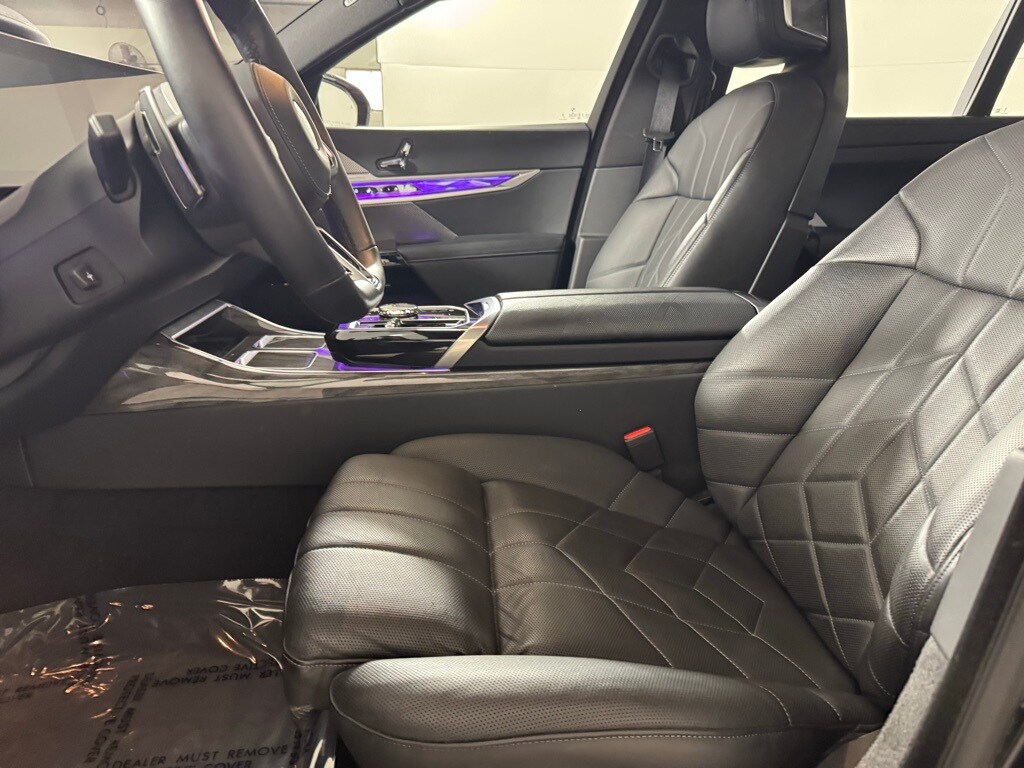 2025 BMW 740I - Image 16