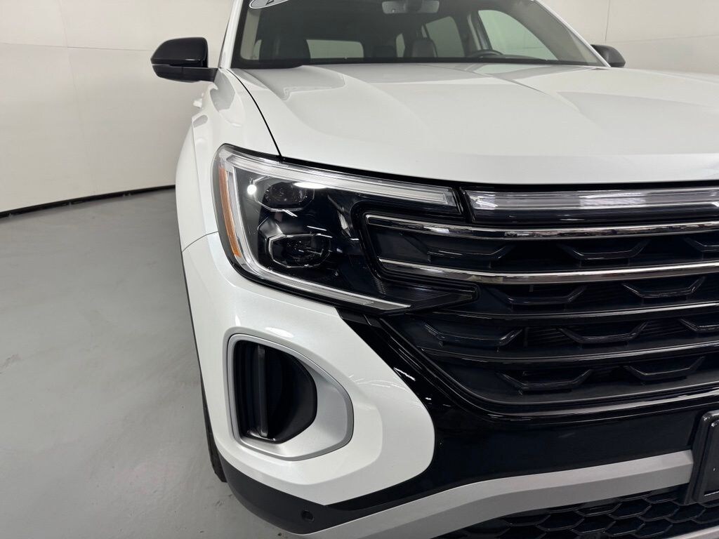 Used 2024 Volkswagen Atlas 2.0T Peak Edition SEL SUV
