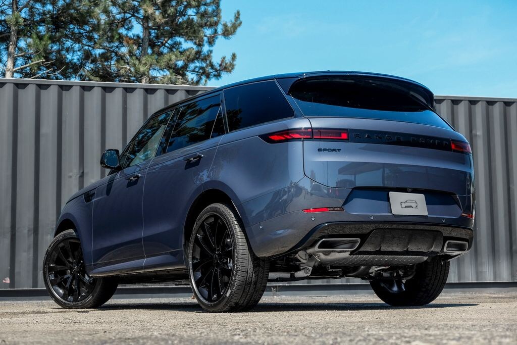 New 2026 Land Rover Range Rover Sport P400 Dynamic SE SUV