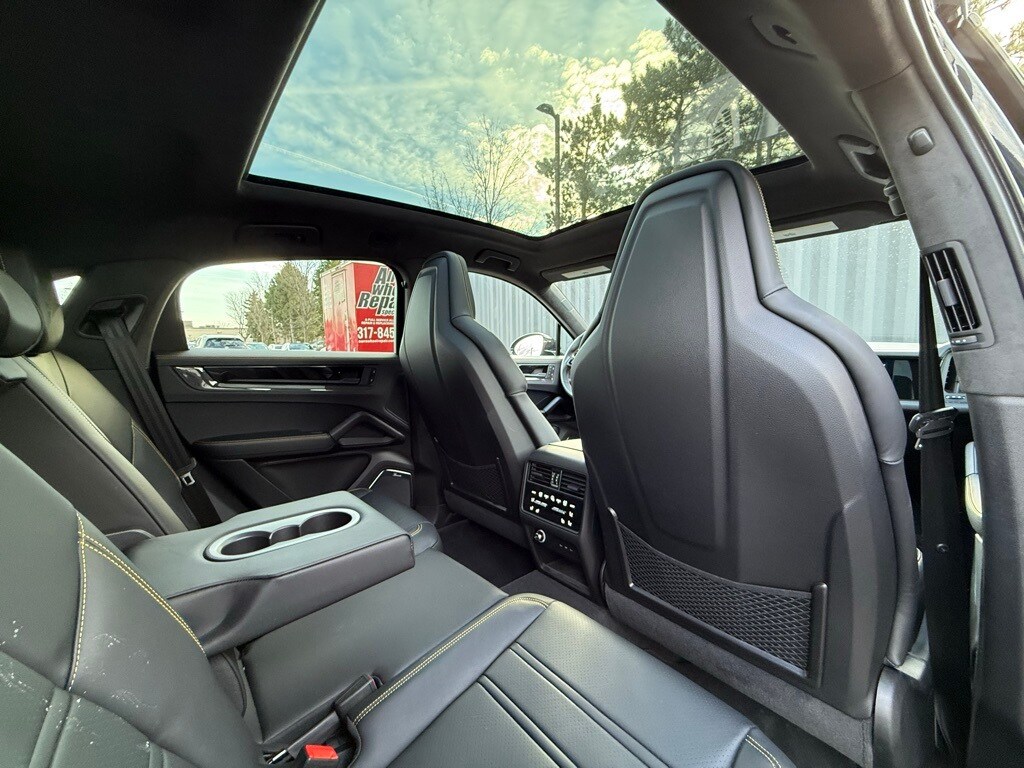 2025 PORSCHE CAYENNE - Image 21