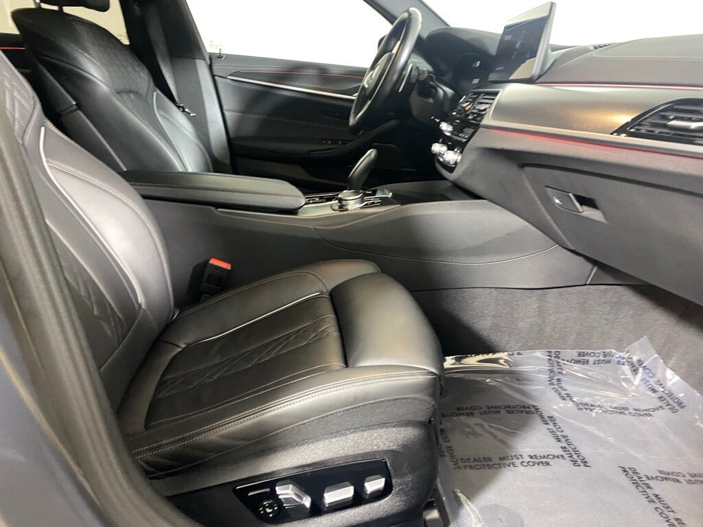 2023 BMW M550I - Image 29